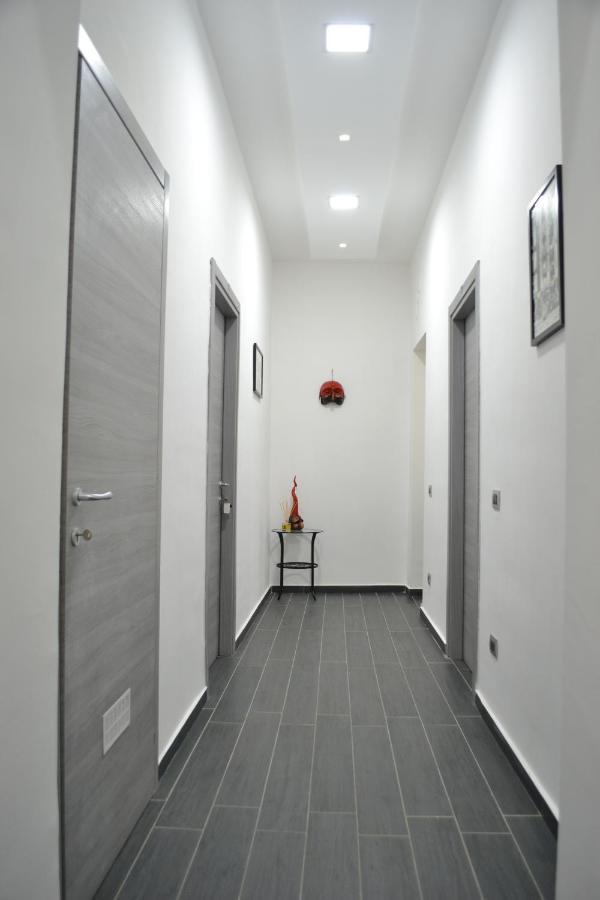 Le Porte Di Napoli - Rooms Экстерьер фото