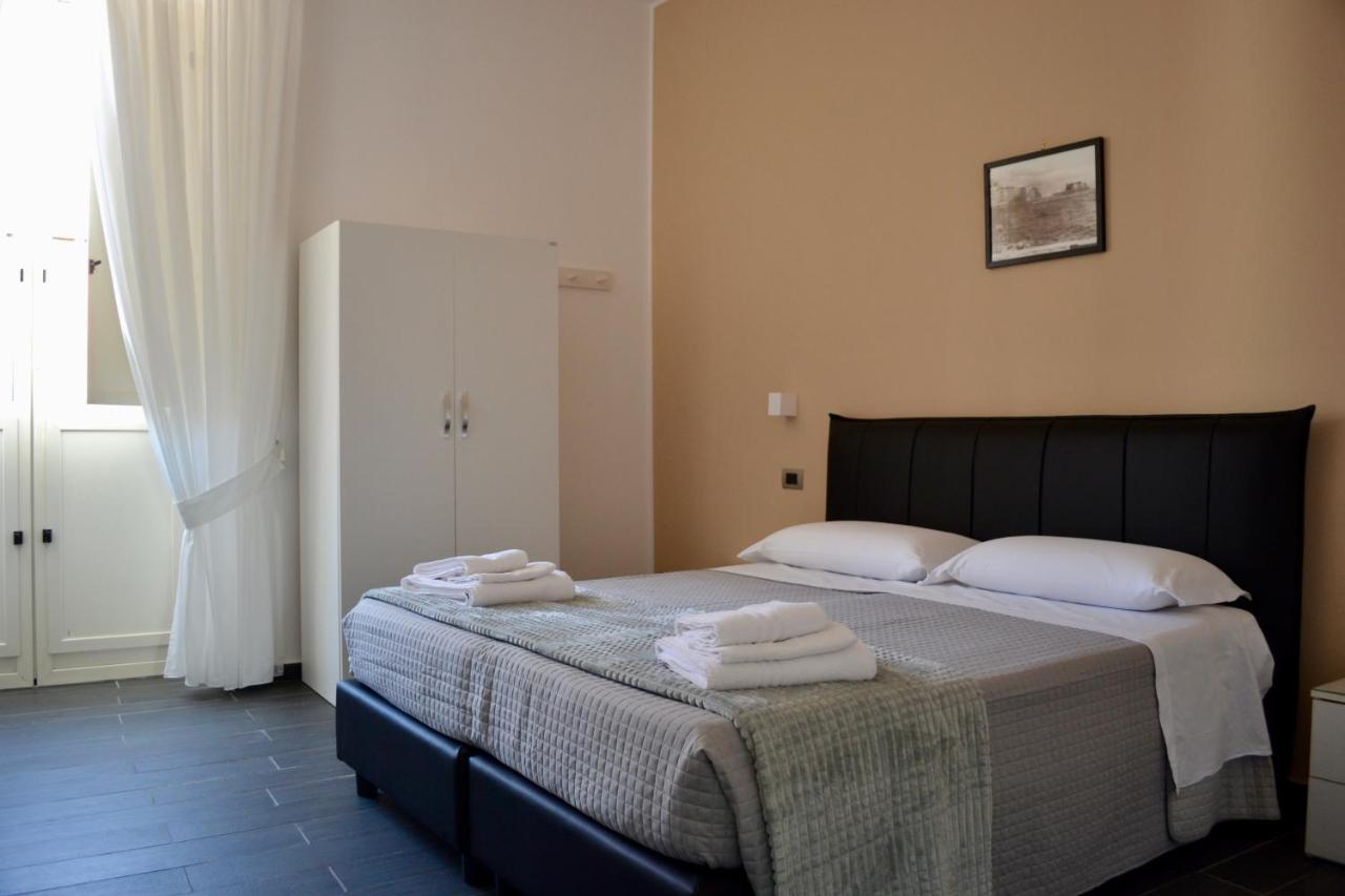 Le Porte Di Napoli - Rooms Экстерьер фото